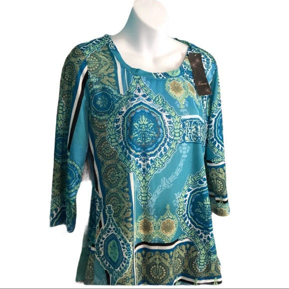 Kiara 3/4 Sleeve Scoop Neck Medallion Top NEW - Picture 2 of 7